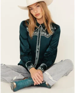 Shyanne Women's Embellished Velvet Long Sleeve Button-Down Western Shirt 6 Shyanne Women's Embellished Velvet Long Sleeve Button-Down Western Shirt -Shyanne Store 2000380648 443 P1