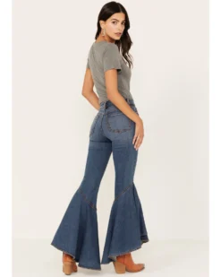 Shyanne Women's Medium Wash High Rise Ruffled Super Flare Stretch Jeans 7 Shyanne Women's Medium Wash High Rise Ruffled Super Flare Stretch Jeans -Shyanne Store 2000383366 415 P3