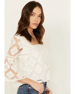 Shyanne Women's Diamond Embroidered Mesh Top -Shyanne Store 2000386167 100 P2