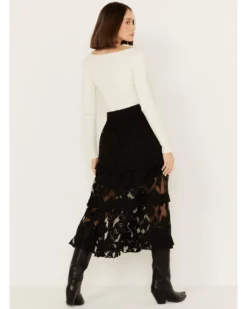 Shyanne Women's Diamond Embroidered Mesh Skirt -Shyanne Store 2000386670 001 P4